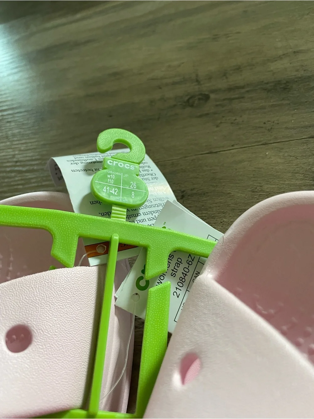 Crocs light pink Crisscross Strap slip on Platform Slides. Women’s 10 NEW